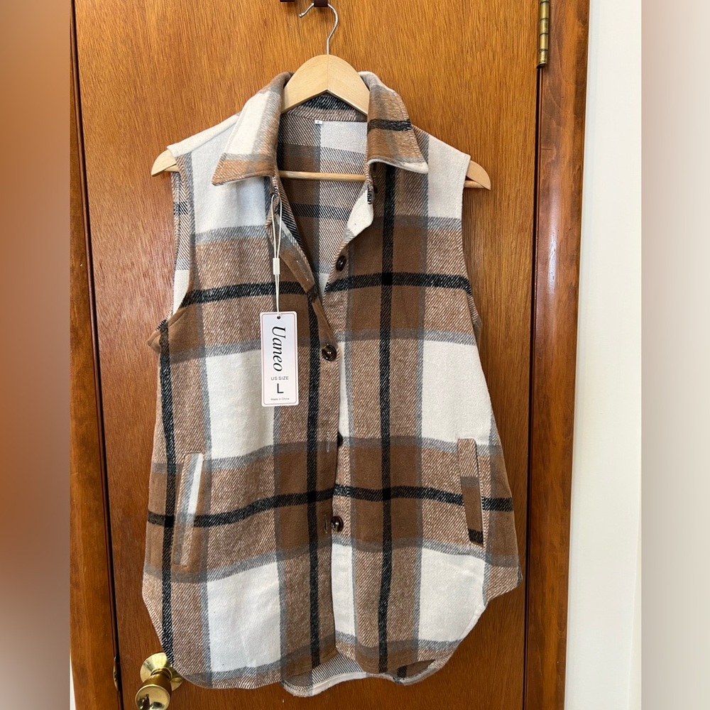 NWT Plaid Sleeveless Vest in Brown and Cream